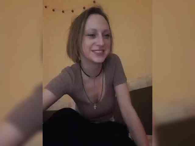 Ella-Mary webcam