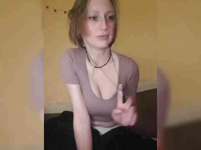 Ella-Mary webcam