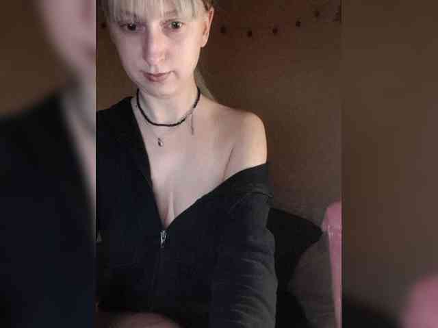 Ella-Mary webcam