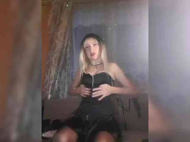 Ella-Mary webcam