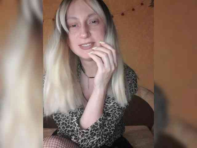 Ella-Mary webcam