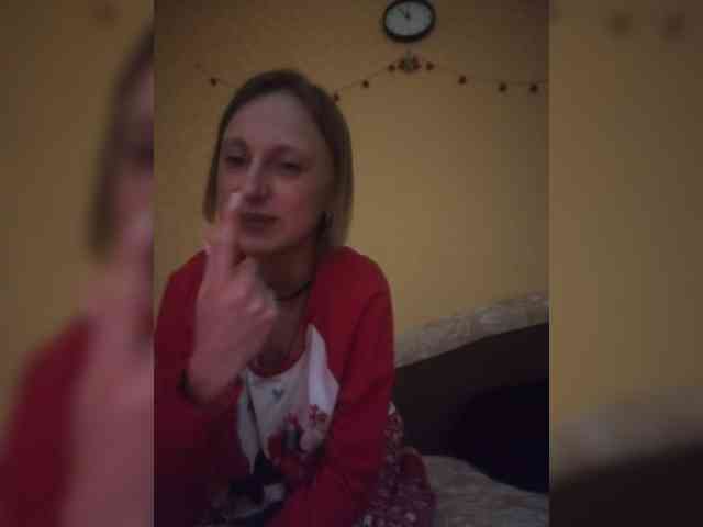 Ella-Mary webcam
