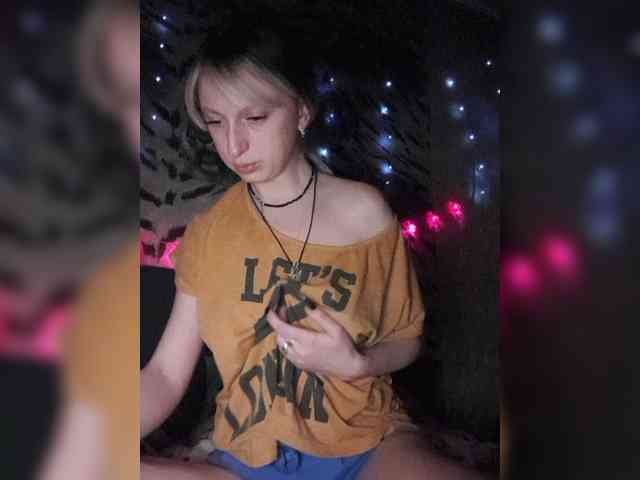 Ella-Mary webcam