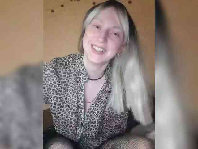 Ella-Mary webcam