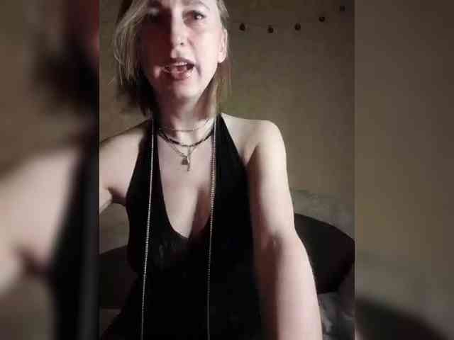 Ella-Mary webcam