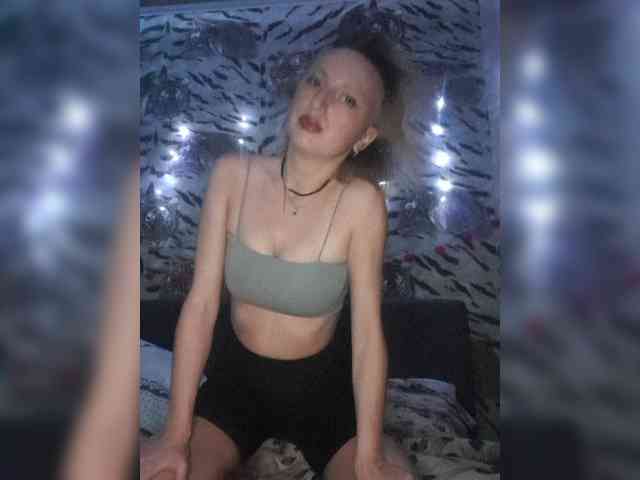 Ella-Mary webcam