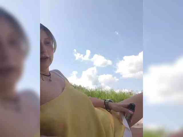 Ella-Mary webcam