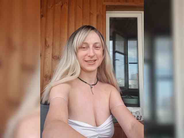 Ella-Mary webcam