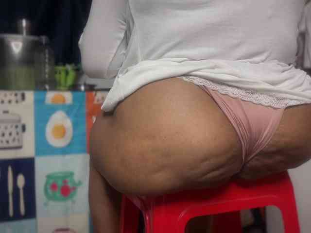 Selina_6 webcam