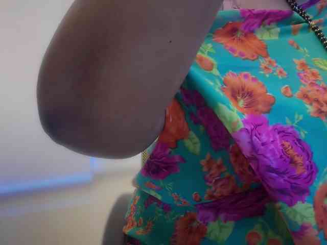 Selina_6 webcam