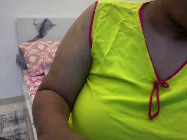 Selina_6 webcam