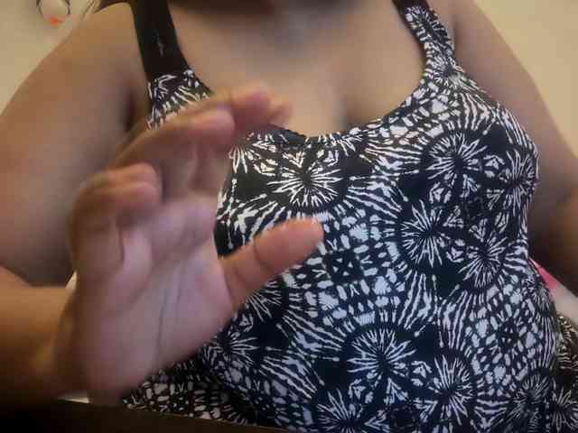 Selina_6 webcam