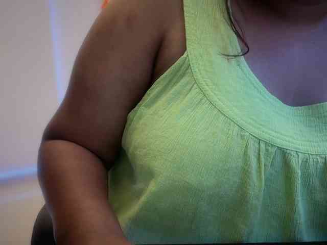 Selina_6 webcam