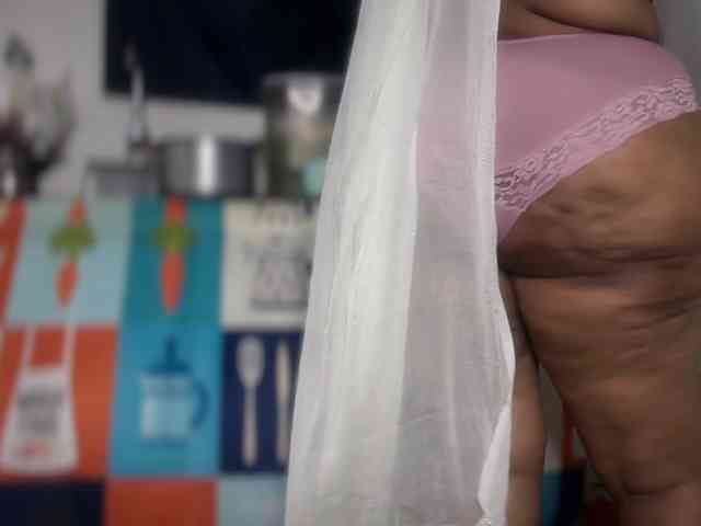 Selina_6 webcam