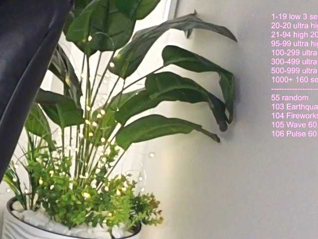 Vik-Love live cam on BongaCams