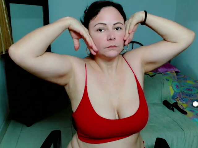 LilyBenet1's BongaCams show and profile
