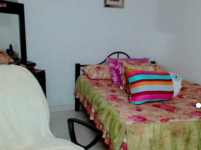 LilyBenet1 live webcam show