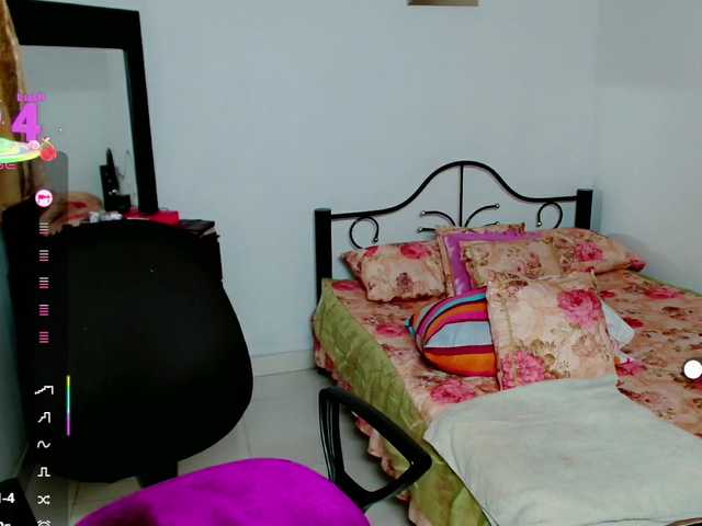 LilyBenet1 live cam on BongaCams