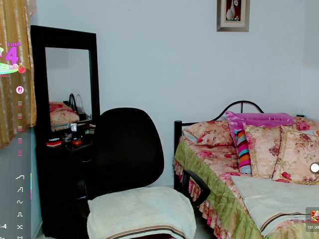LilyBenet1 live cam on BongaCams
