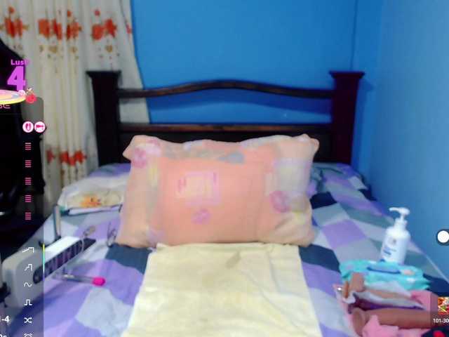 LilyBenet1 live cam on BongaCams