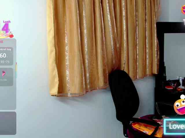 LilyBenet1 webcam