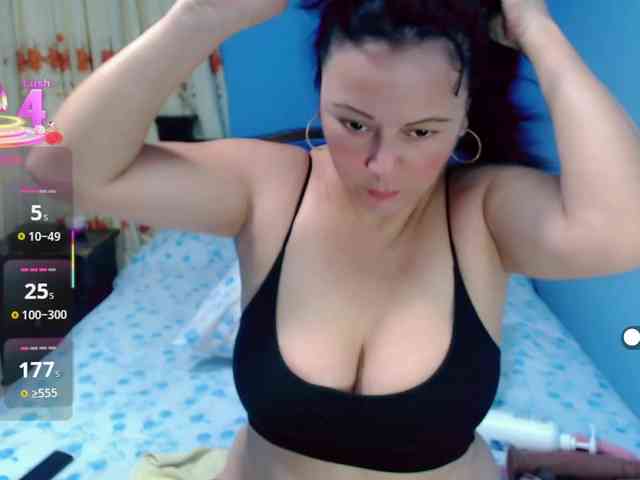 LilyBenet1 webcam
