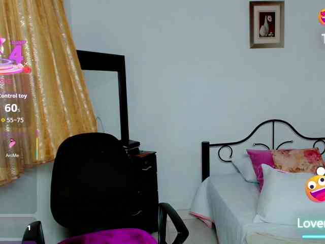 LilyBenet1 webcam