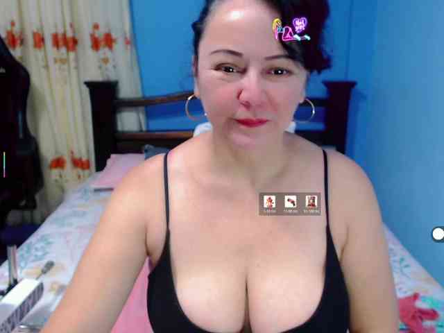 LilyBenet1 webcam
