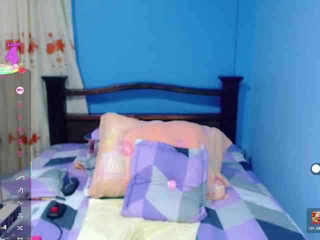 LilyBenet1 webcam