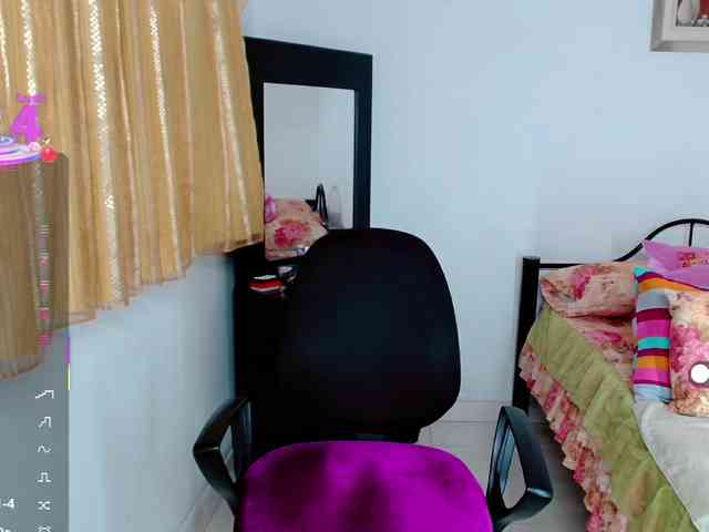 LilyBenet1 webcam