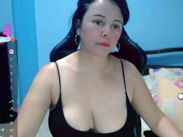 LilyBenet1 webcam