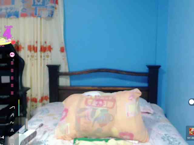 LilyBenet1 webcam