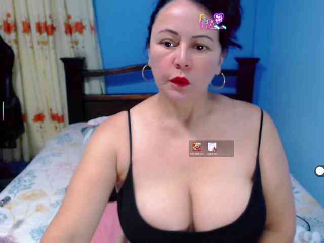 LilyBenet1 webcam