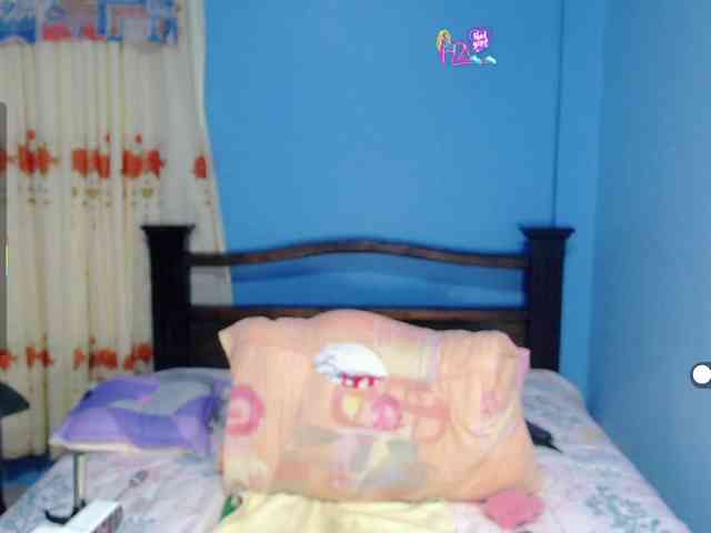 LilyBenet1 webcam