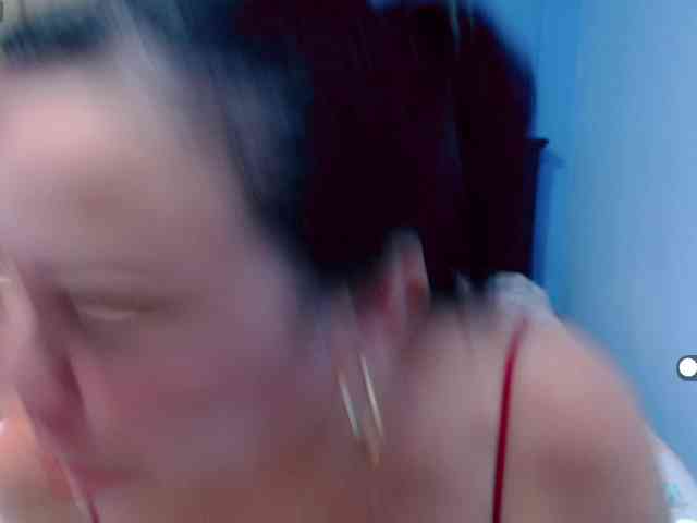 LilyBenet1 webcam