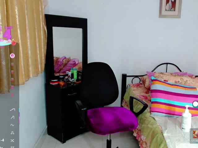 LilyBenet1 webcam