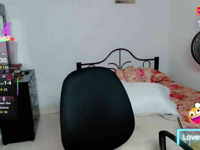 LilyBenet1 webcam