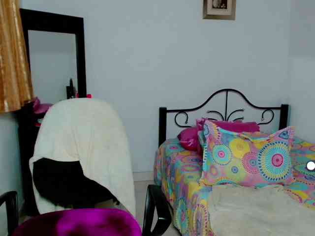 LilyBenet1 webcam