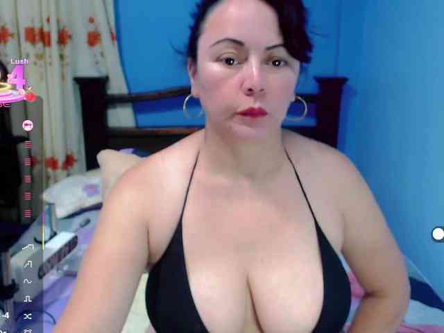 LilyBenet1 webcam