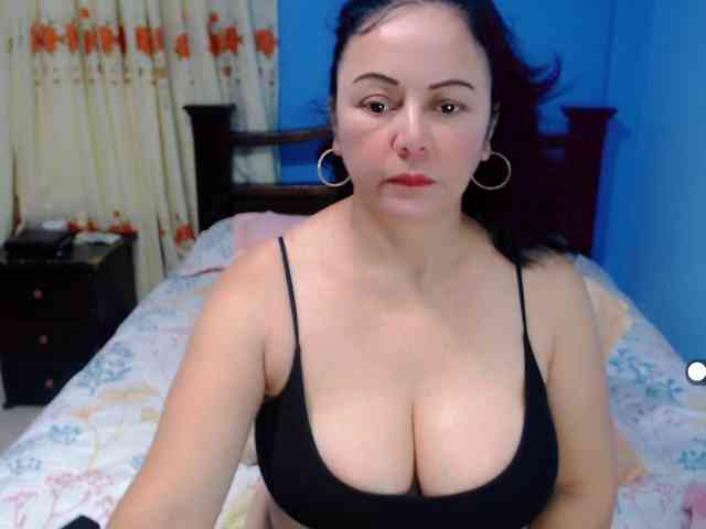 LilyBenet1 webcam