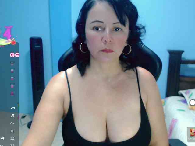 LilyBenet1 webcam