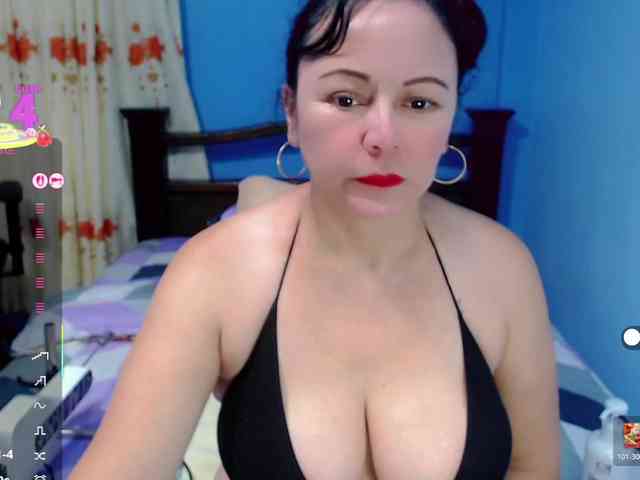 LilyBenet1 webcam