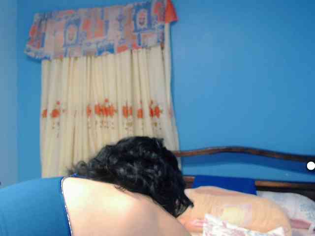 LilyBenet1 webcam