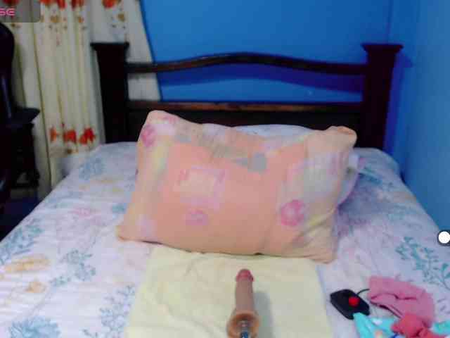 LilyBenet1 webcam