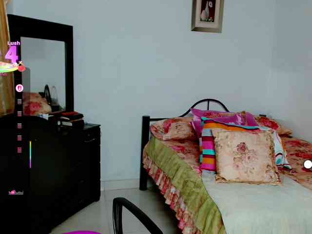 LilyBenet1 webcam