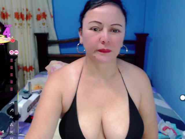 LilyBenet1 webcam