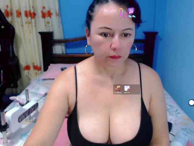 LilyBenet1 webcam