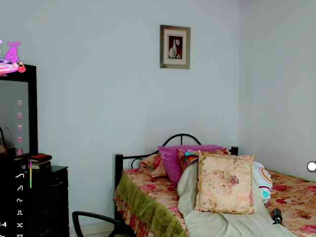 LilyBenet1 webcam