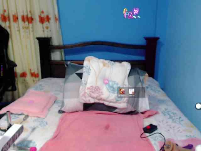 LilyBenet1 webcam