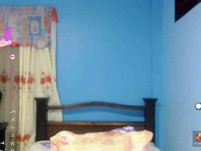 LilyBenet1 webcam